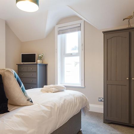 شقة Stylish Town Centre House - 300Mbps, Parking & Sunny Decking بورنماوث المظهر الخارجي الصورة