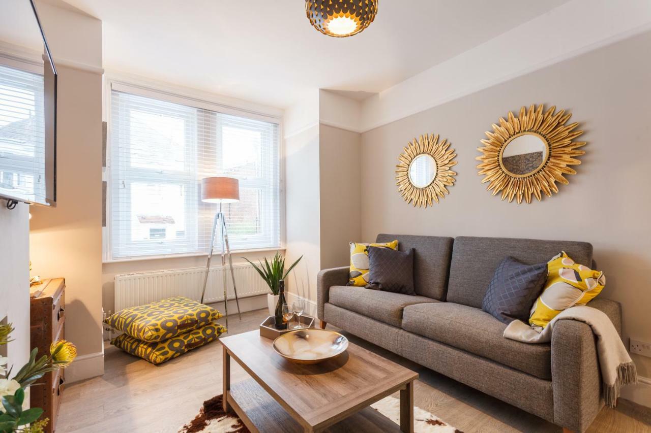 شقة Stylish Town Centre House - 300Mbps, Parking & Sunny Decking بورنماوث المظهر الخارجي الصورة