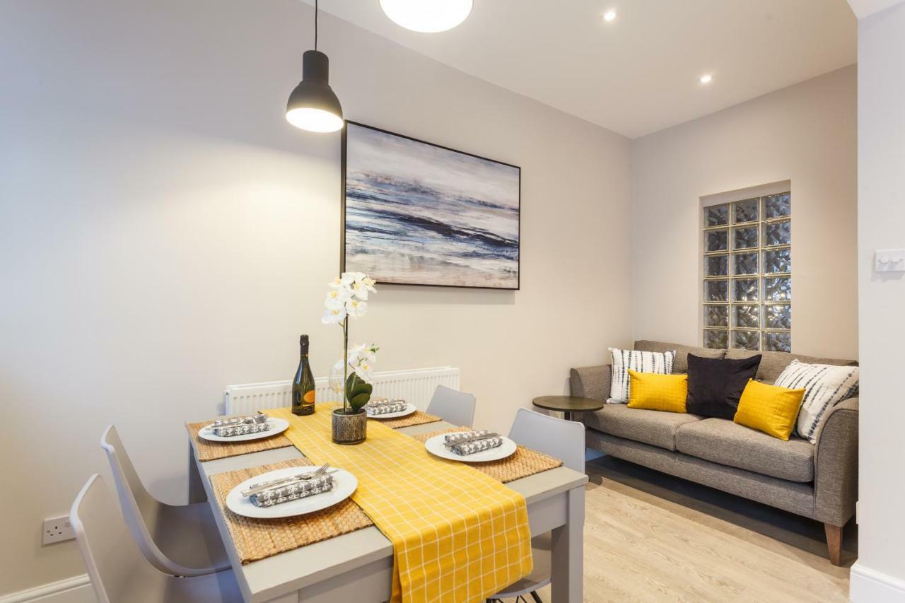 شقة Stylish Town Centre House - 300Mbps, Parking & Sunny Decking بورنماوث المظهر الخارجي الصورة