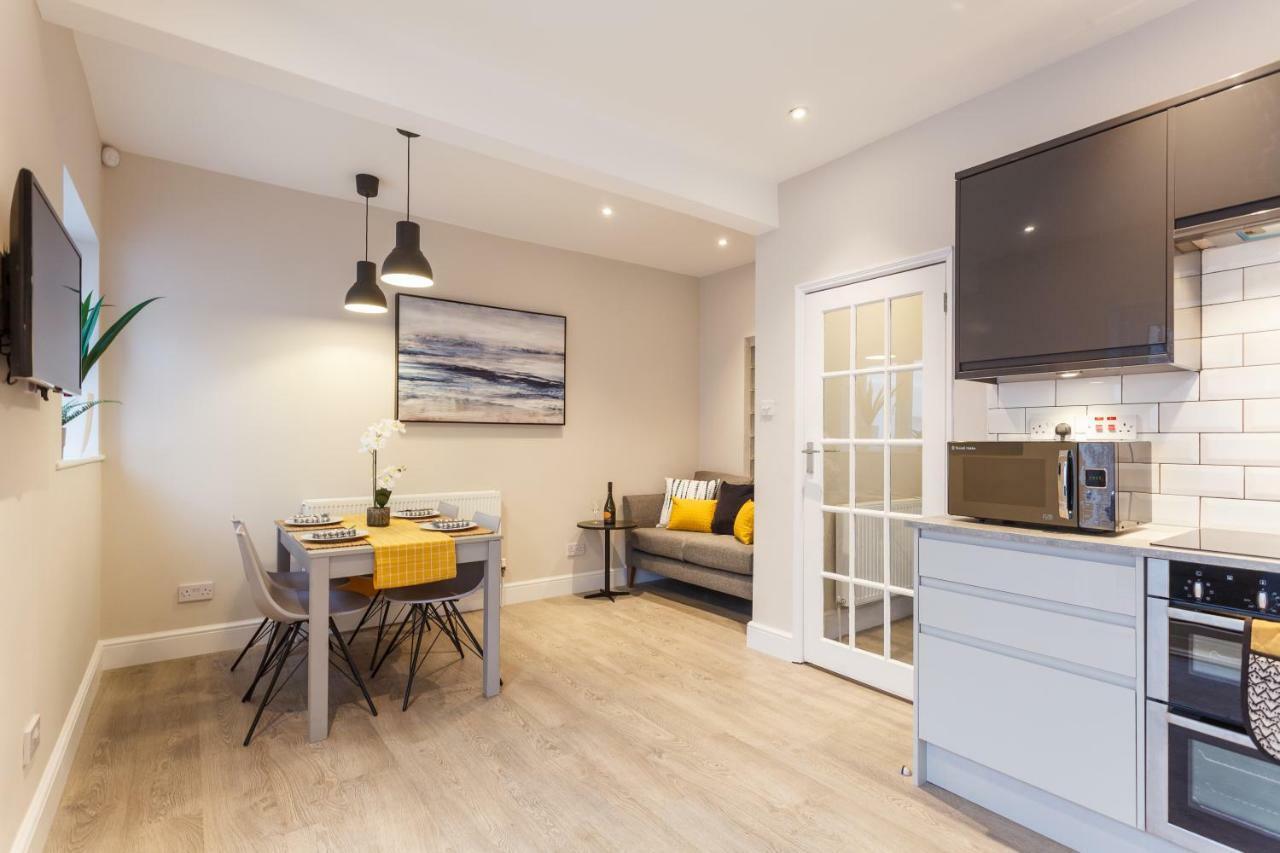 شقة Stylish Town Centre House - 300Mbps, Parking & Sunny Decking بورنماوث المظهر الخارجي الصورة